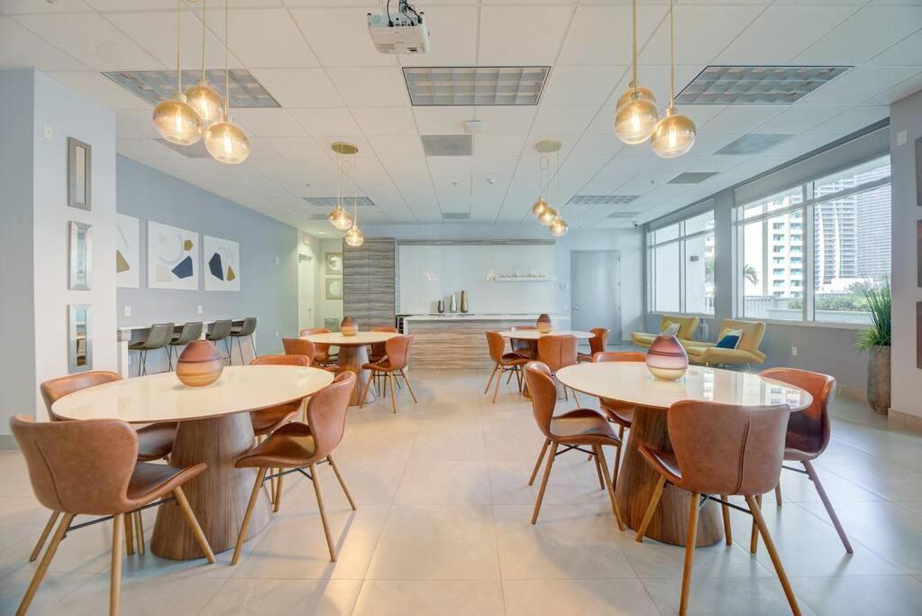 Impressive Unit In The Heart Of Brickell W Parking Appartement *